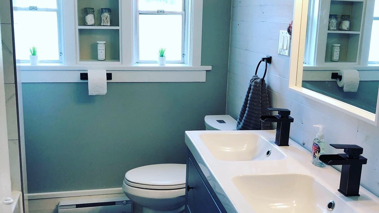 Photo of Bathroom in Okanagan-Similkameen