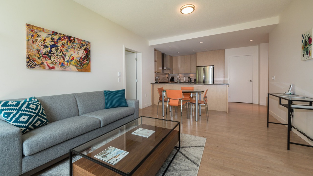 Photo of Livingroom in James Bay