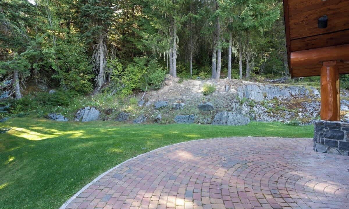 Photo of Outdoor in Blueberry Hill