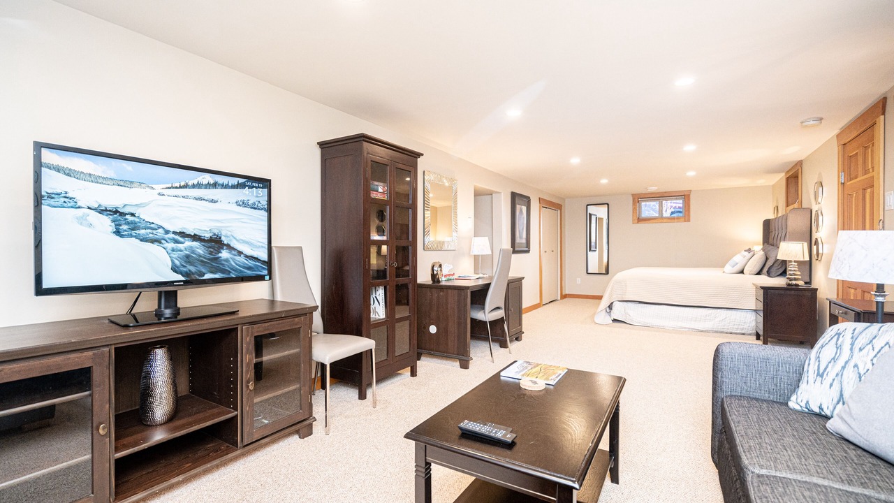 Photo of Bedroom in Okanagan-Similkameen