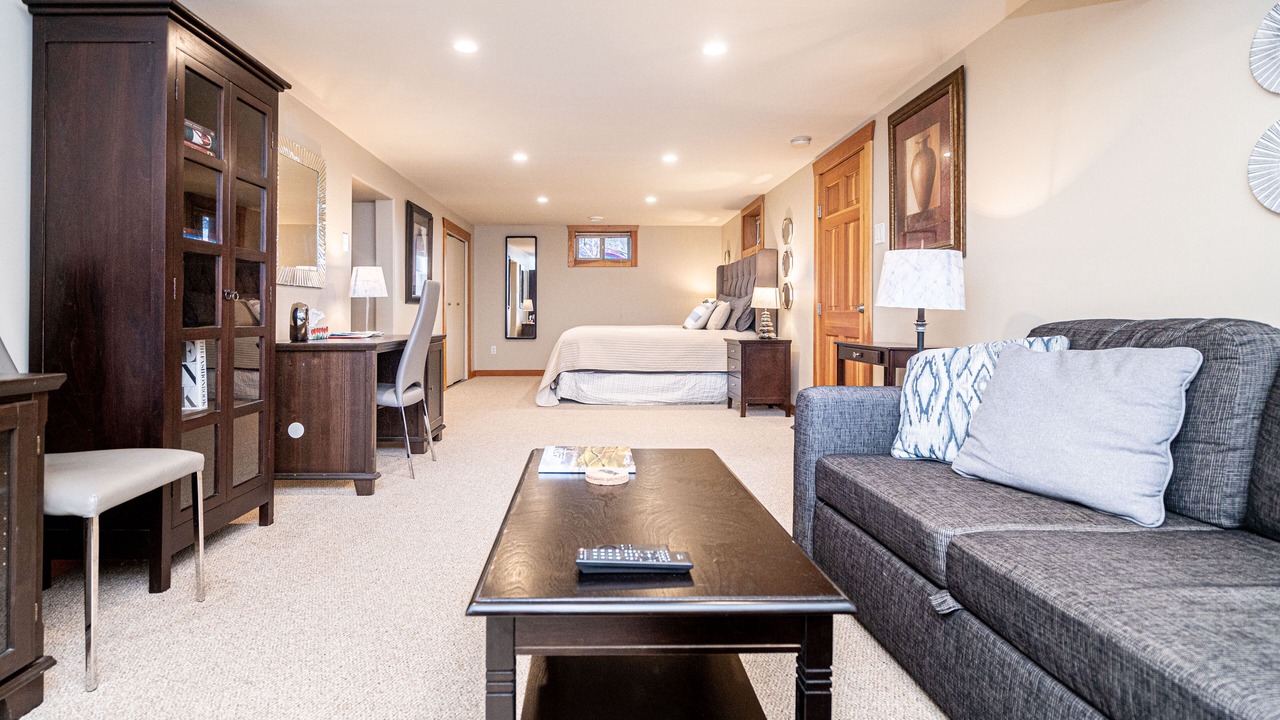 Photo of Bedroom in Okanagan-Similkameen