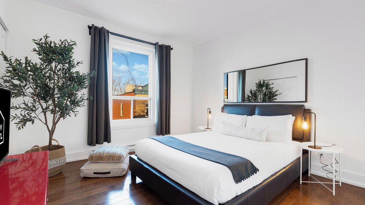 Photo of Bedroom in Plateau Mont Royal
