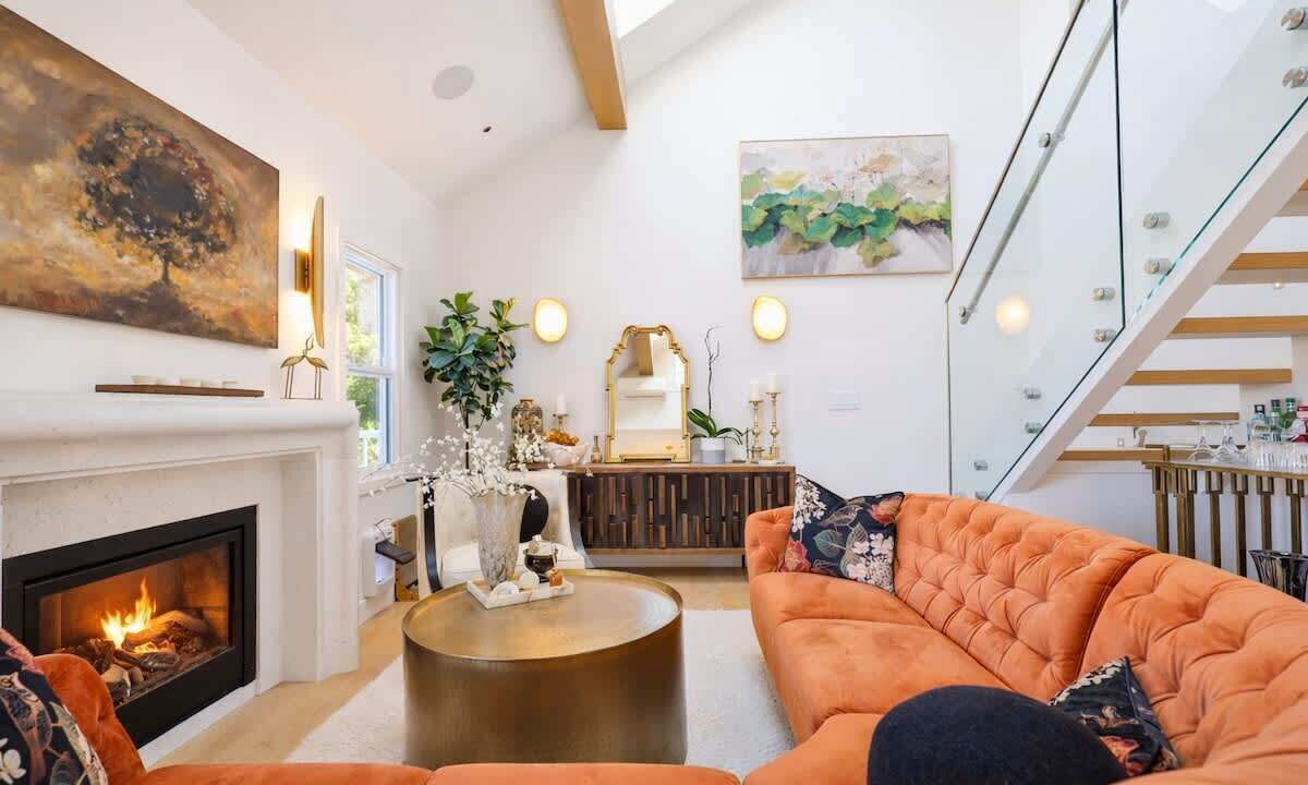 Photo of Livingroom in Kitsilano