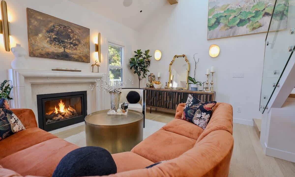 Photo of Livingroom in Kitsilano