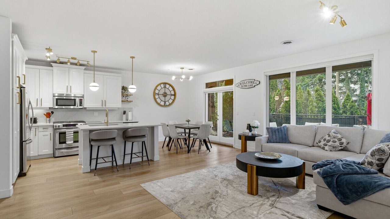 Photo of Livingroom in Westbank