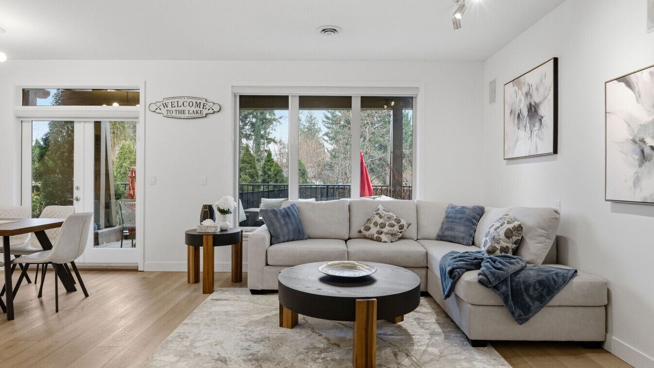 Photo of Livingroom in Westbank