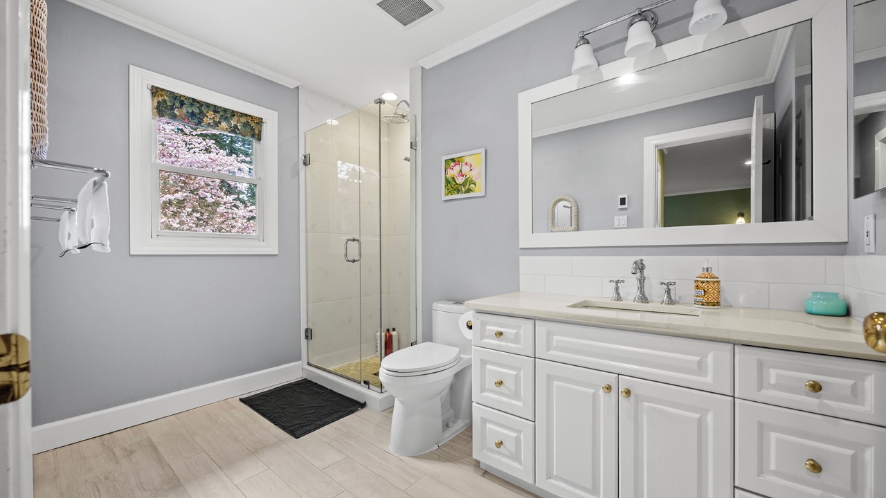 Photo of Bathroom in Crescent Beach