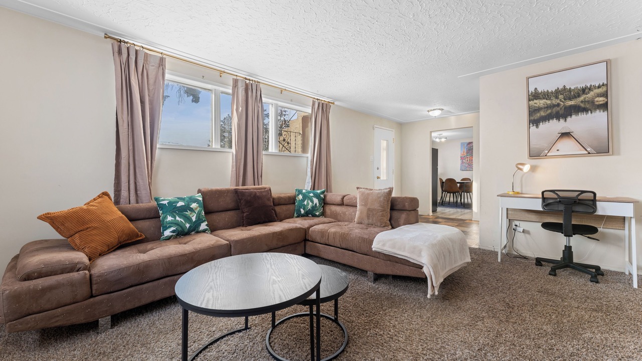 Photo of Livingroom in Rosslyn