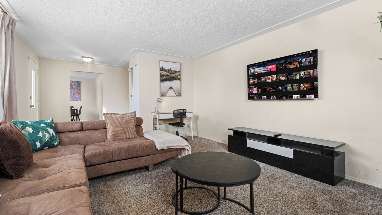 Photo of Livingroom in Rosslyn