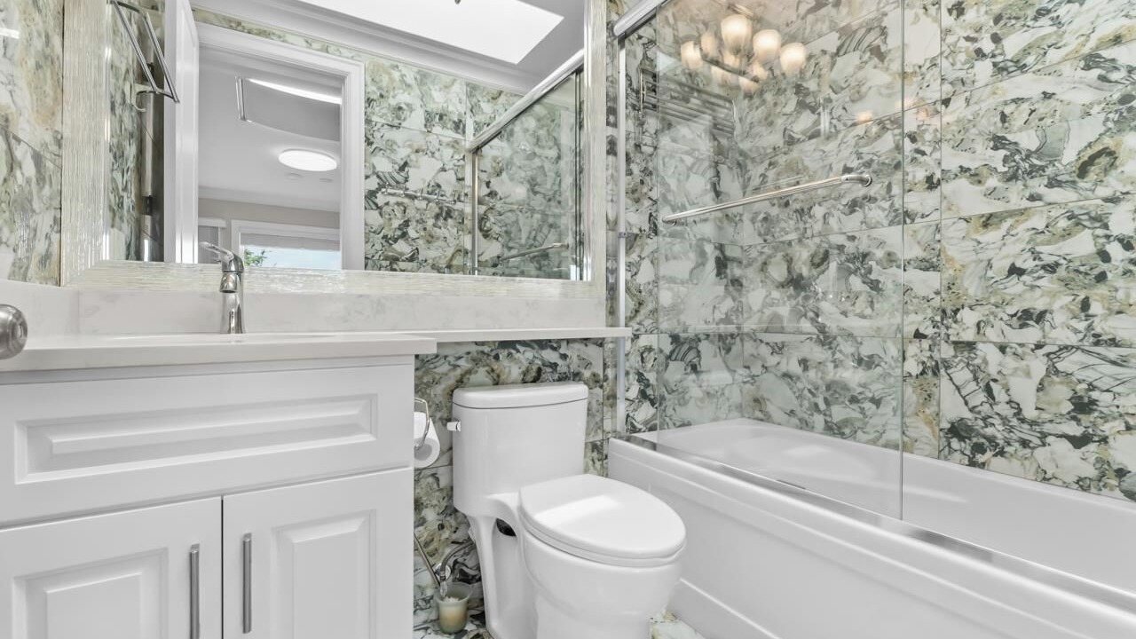 Photo of Bathroom in Steveston