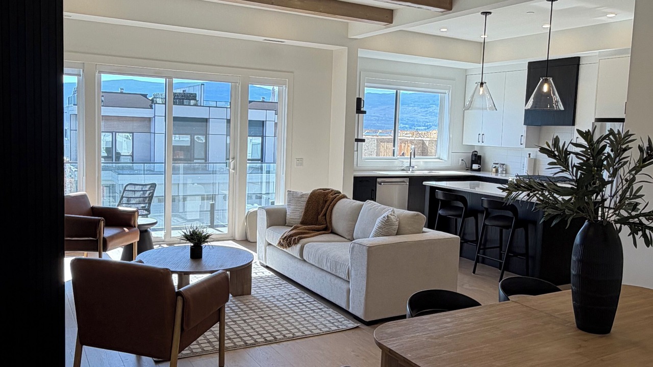 Photo of Livingroom in Central Okanagan