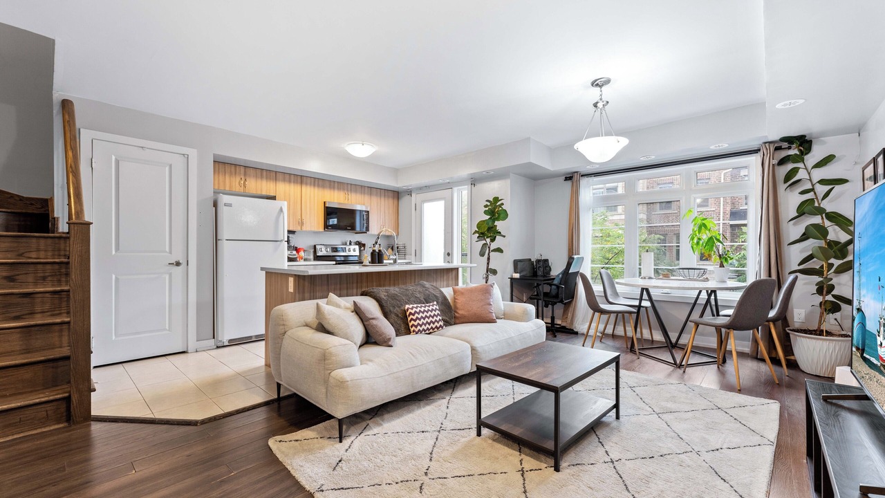 Photo of Livingroom in North York