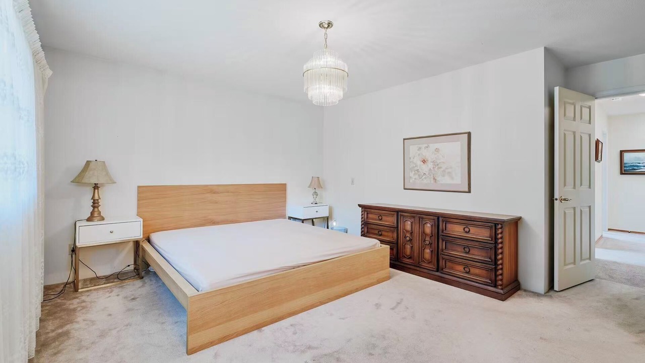 Photo of Bedroom in Metro Vancouver Regional District