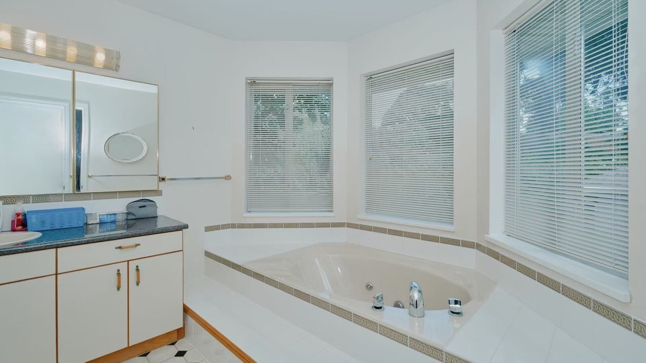 Photo of Bathroom in Metro Vancouver Regional District