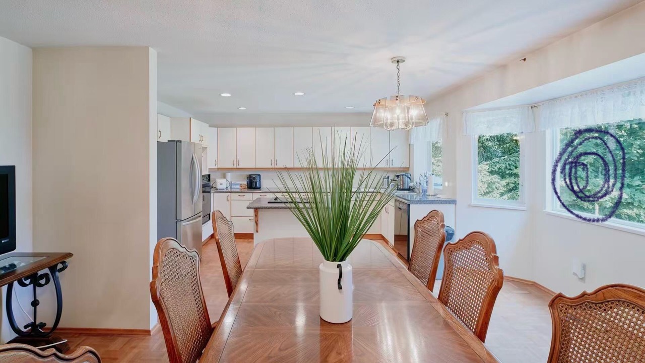 Photo of Kitchen in Metro Vancouver Regional District