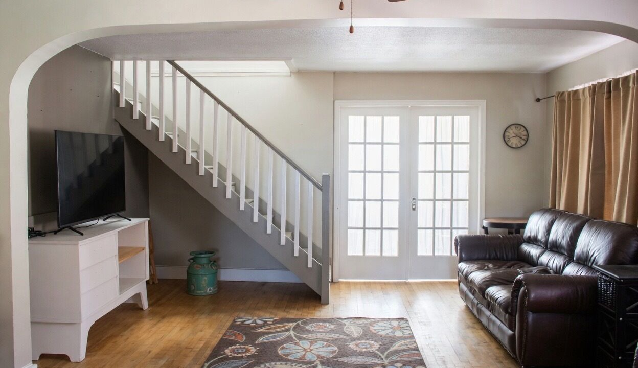 Photo of Livingroom in Cardston