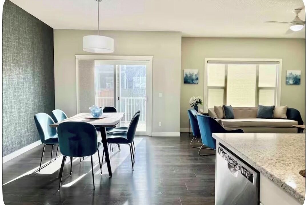 Photo of Livingroom in Calgary