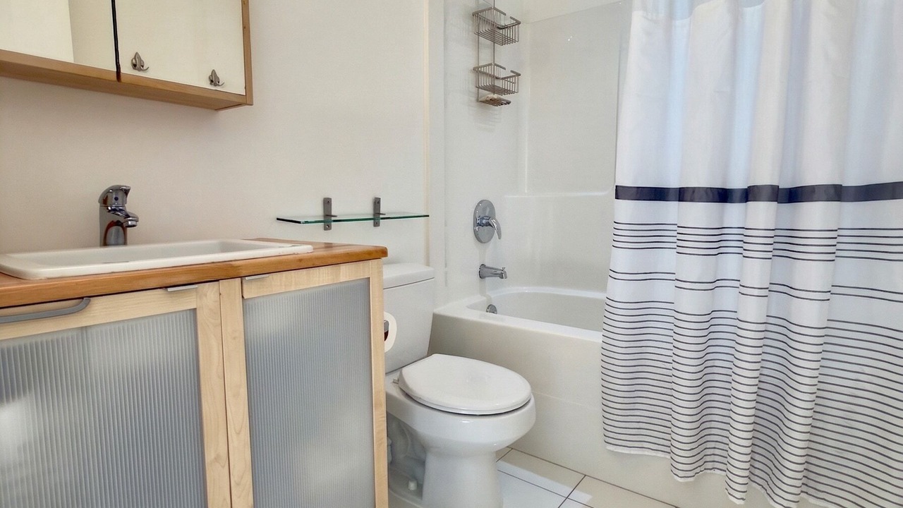 Photo of Bathroom in Saanich East