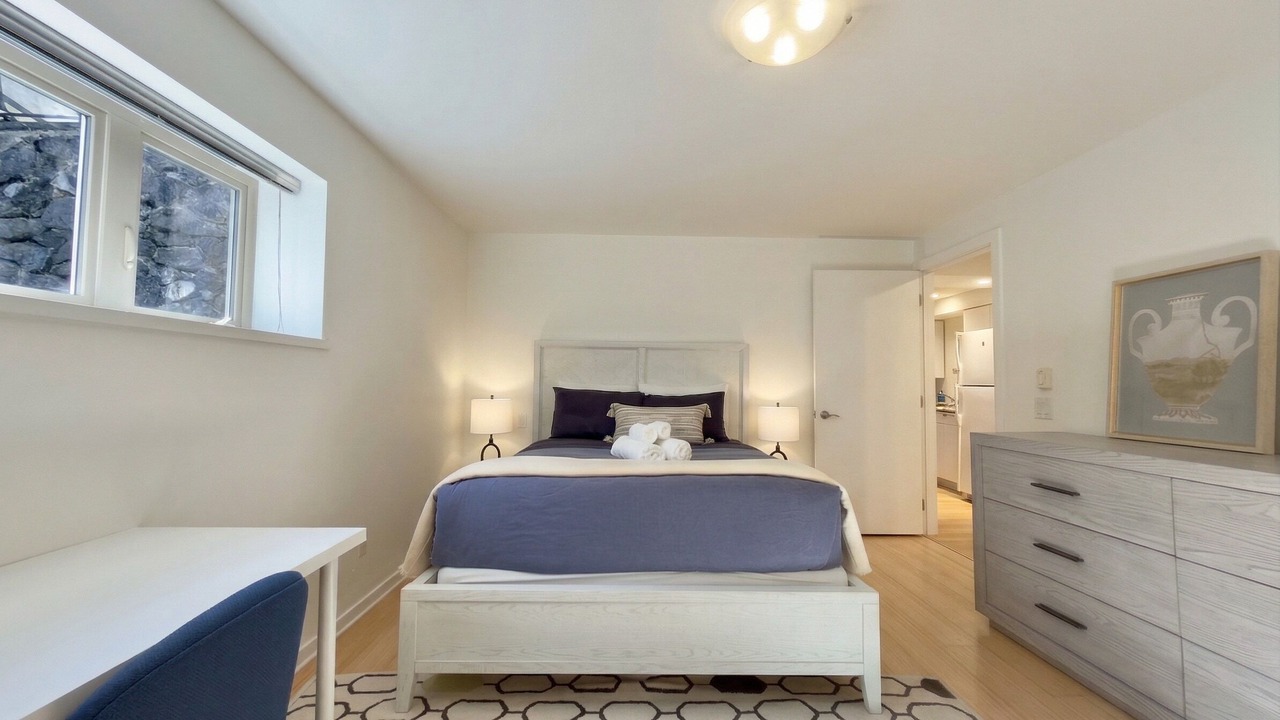 Photo of Bedroom in Saanich East