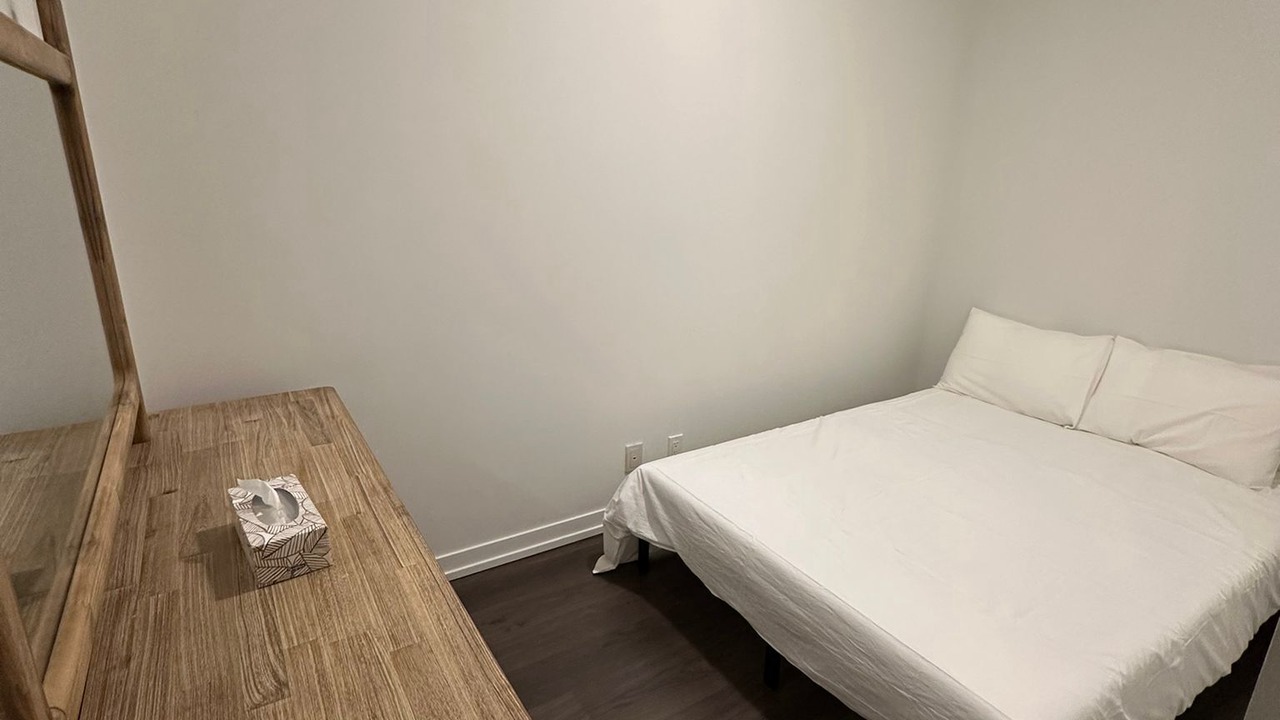 Photo of Bedroom in Yonge-Eglinton