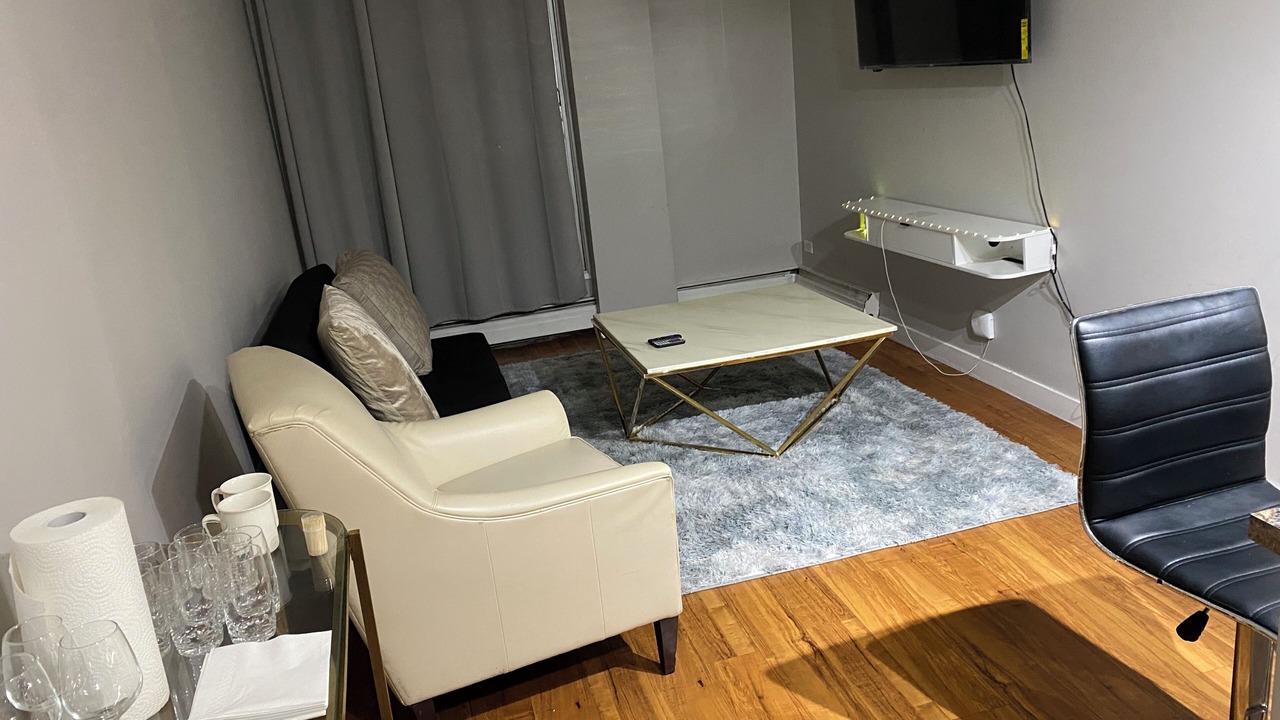 Photo of Livingroom in Mount Royal