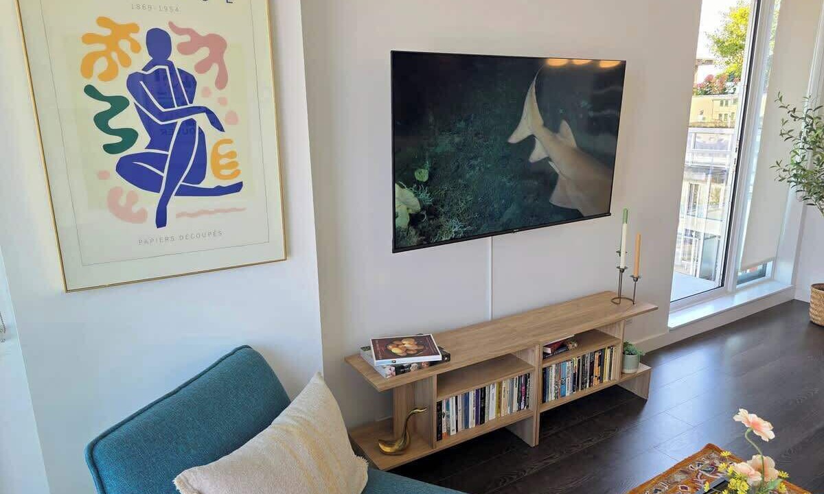 Photo of Livingroom in Downtown Eastside