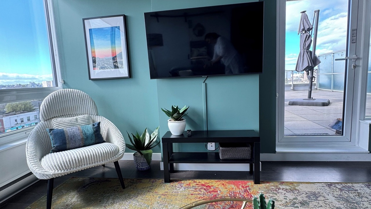 Photo of Livingroom in Downtown Eastside