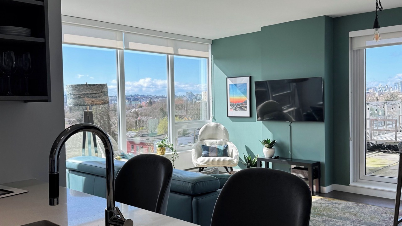 Photo of Livingroom in Downtown Eastside