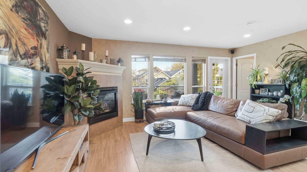 Photo of Livingroom in Kitsilano