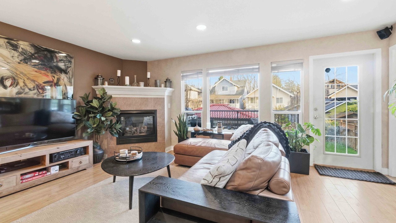 Photo of Livingroom in Kitsilano
