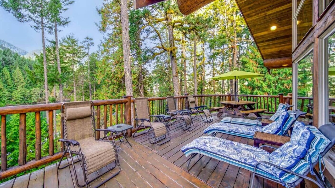 Photo of Patio Balcony in Sproat Lake