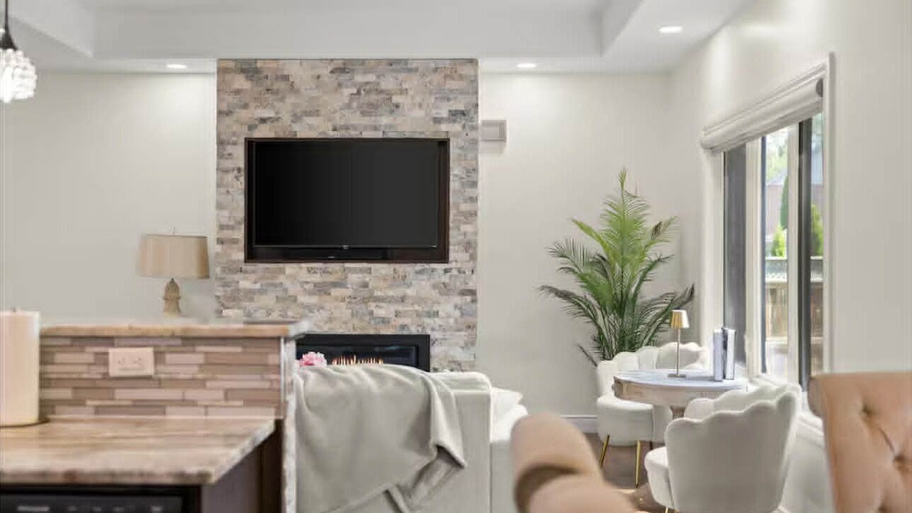 Photo of Livingroom in LaSalle
