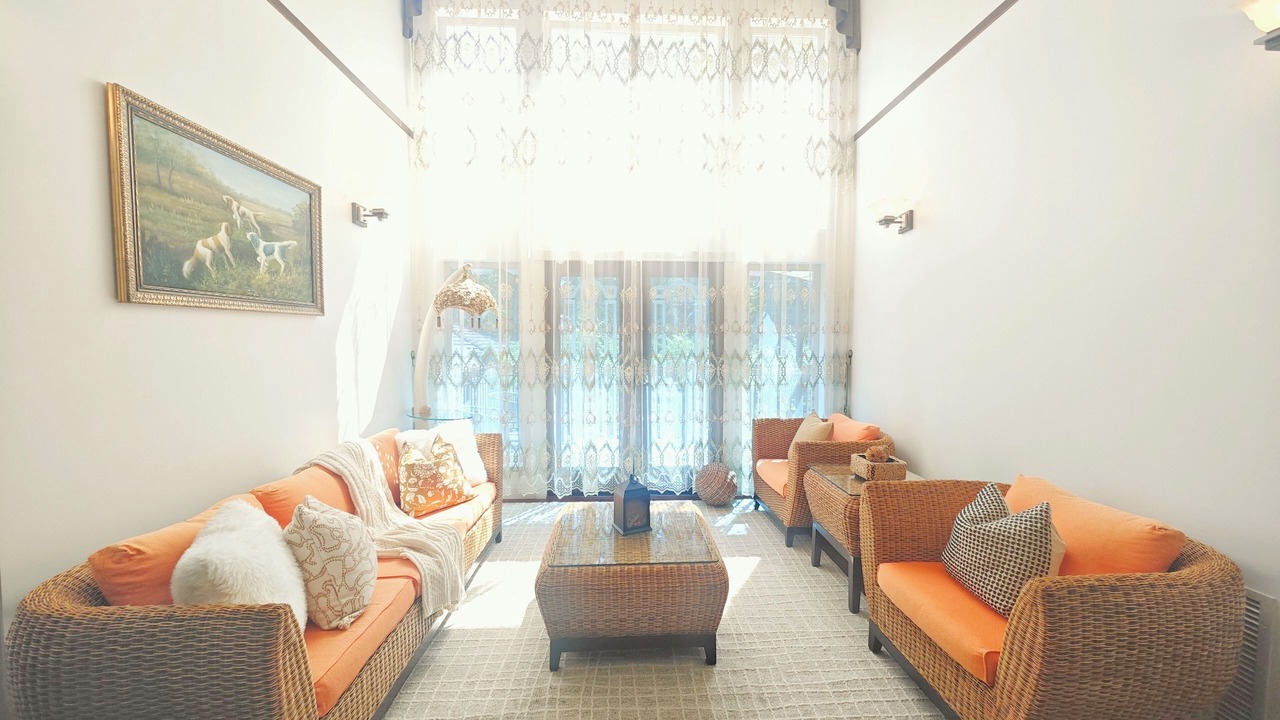 Photo of Livingroom in Burnaby