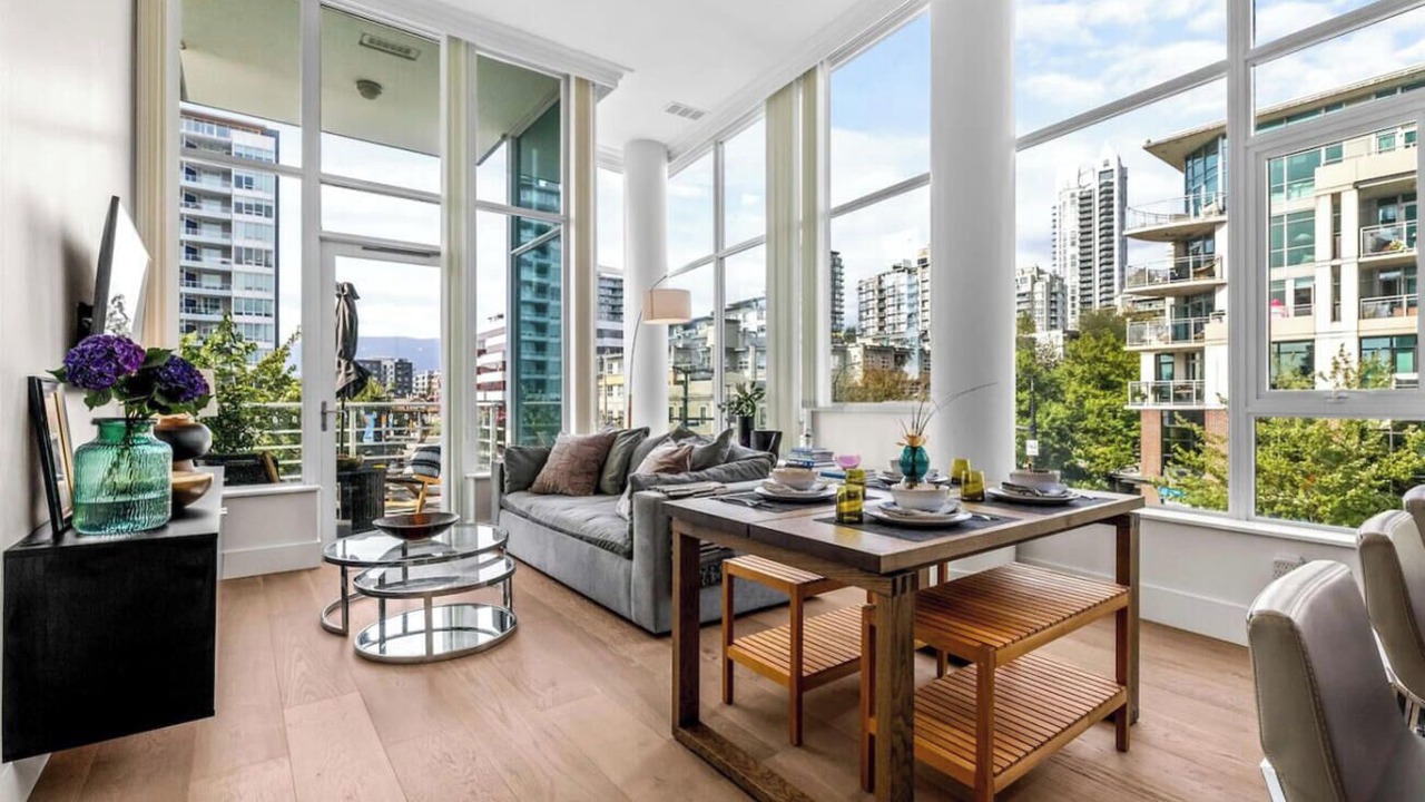 Photo of Livingroom in Lower Lonsdale