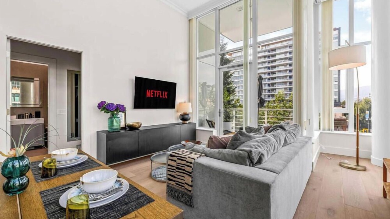 Photo of Livingroom in Lower Lonsdale