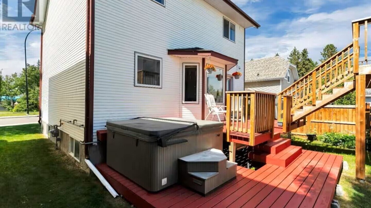 Photo of Patio Balcony in Sylvan Lake