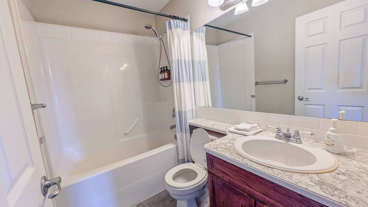 Photo of Bathroom in Sylvan Lake