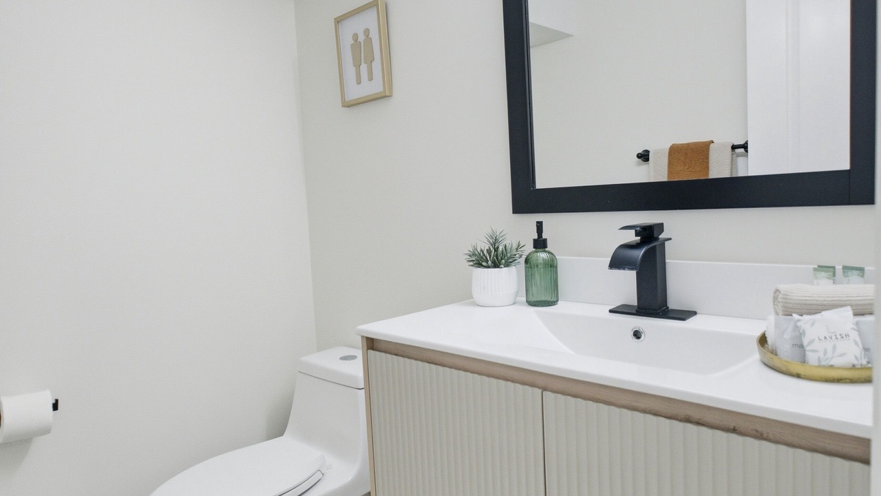 Photo of Bathroom in York Regional Municipality
