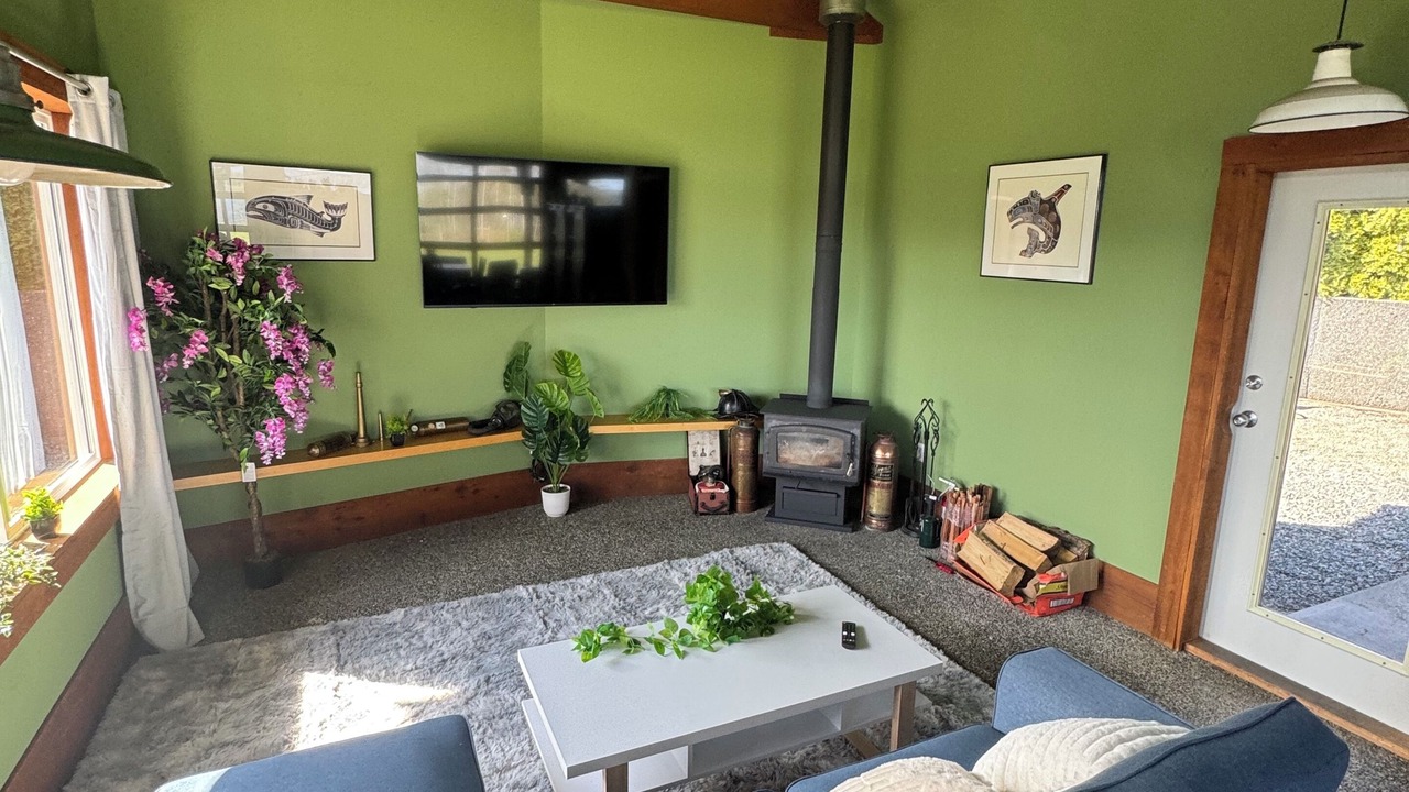 Photo of Livingroom in Port McNeill