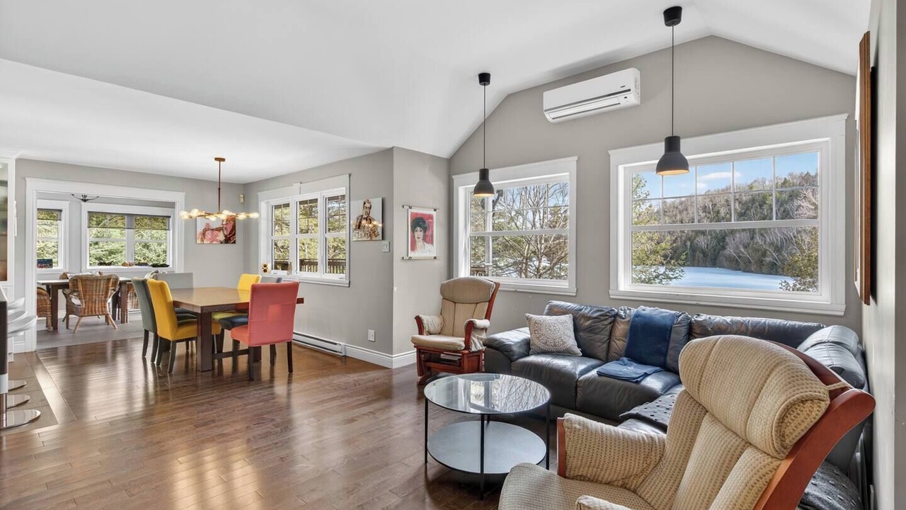Photo of Livingroom in Wentworth-Nord