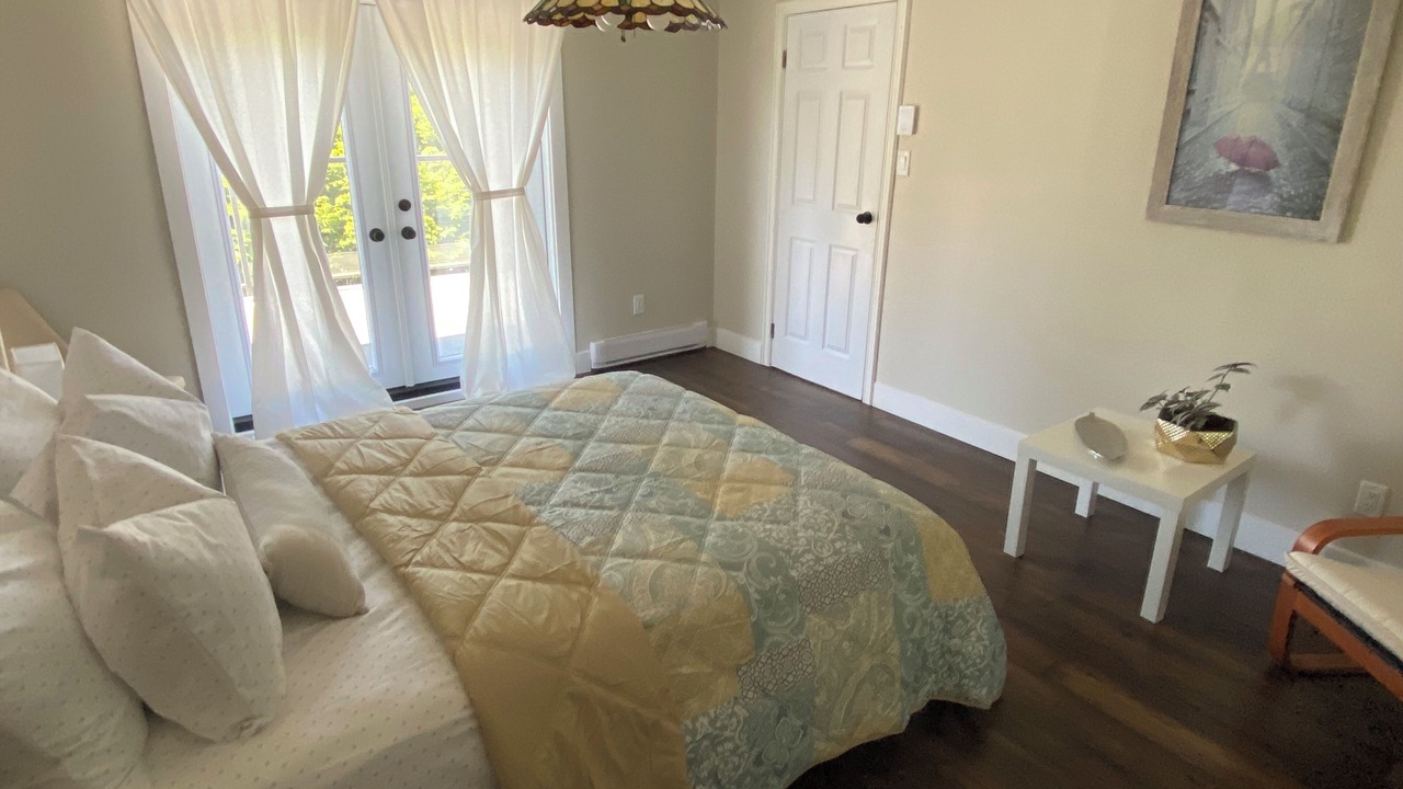 Photo of Bedroom in Delta
