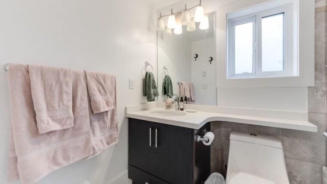 Photo of Bathroom in Oakridge
