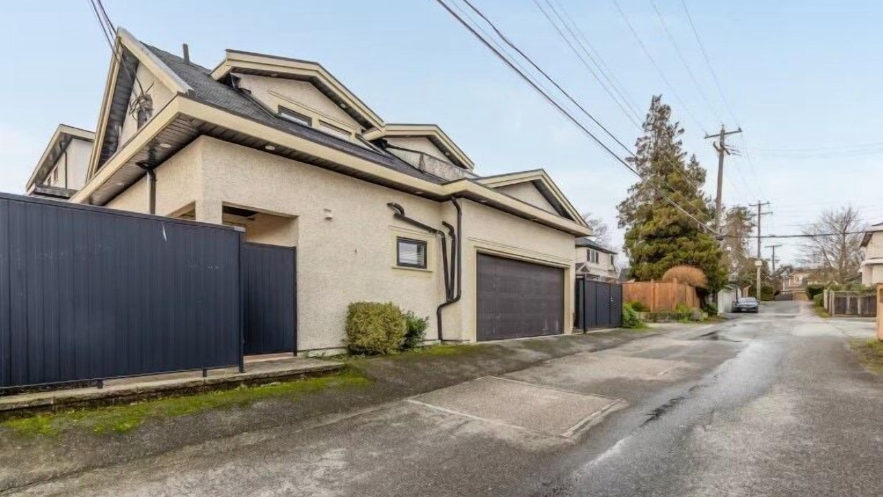 Photo of Outdoor in Oakridge