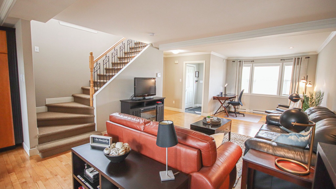 Photo of Livingroom in Terra Nova