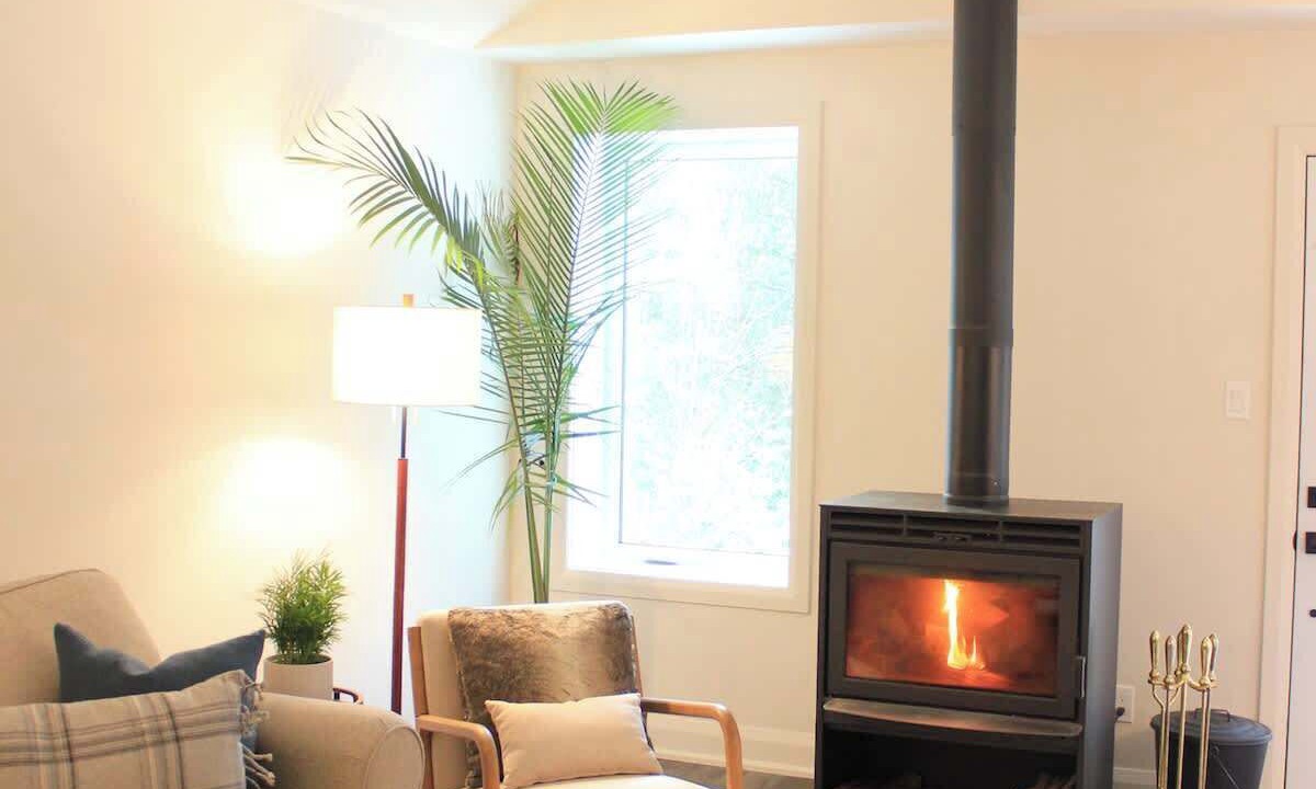 Photo of Livingroom in Calabogie