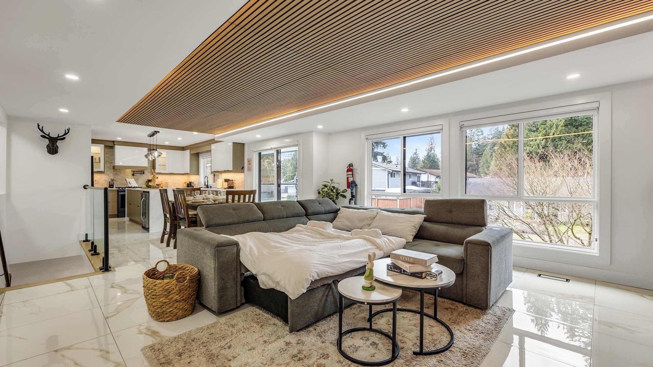 Photo of Livingroom in Langley