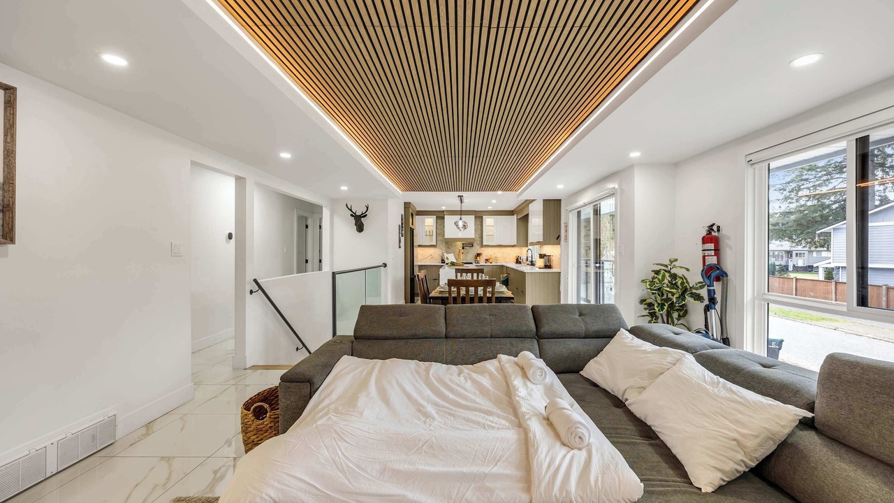 Photo of Livingroom in Langley