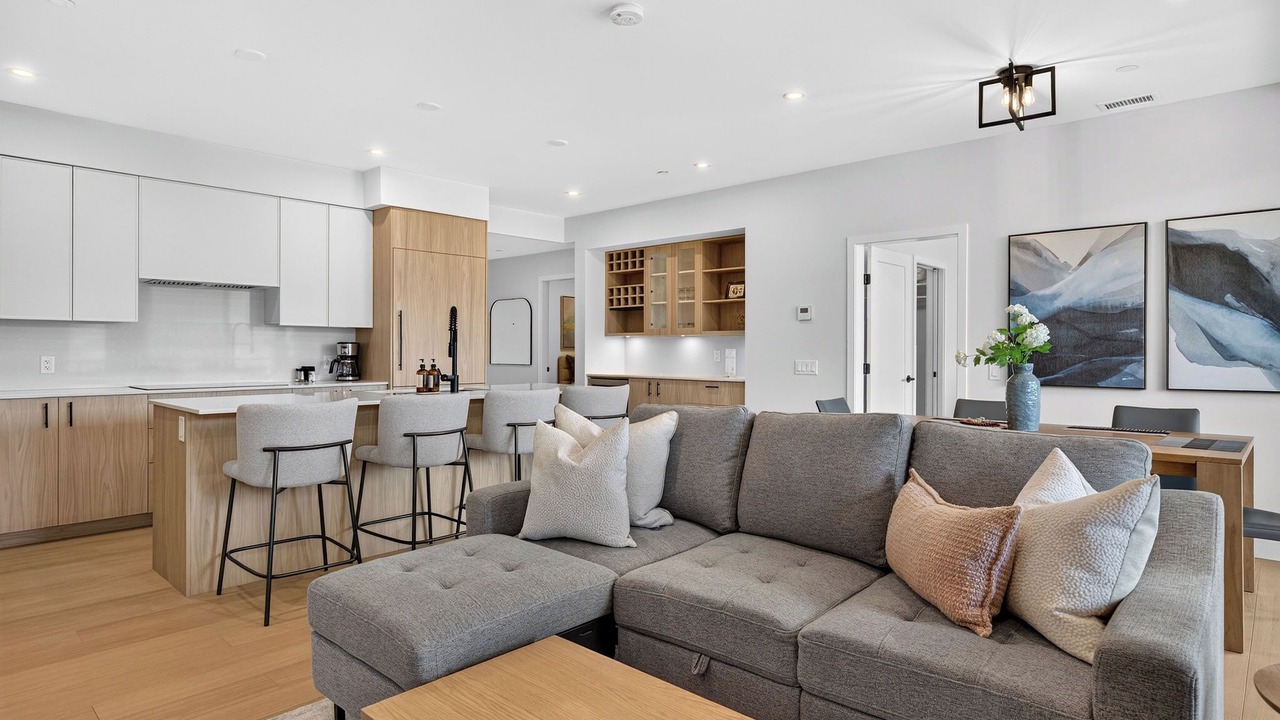 Photo of Livingroom in Central Okanagan