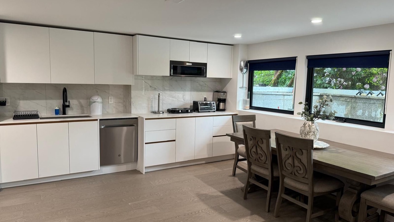 Photo of Kitchen in West Vancouver