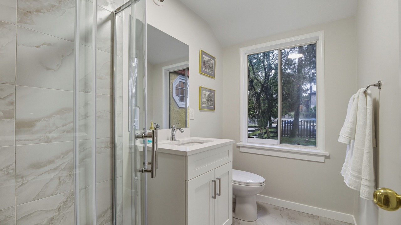 Photo of Bathroom in Knight
